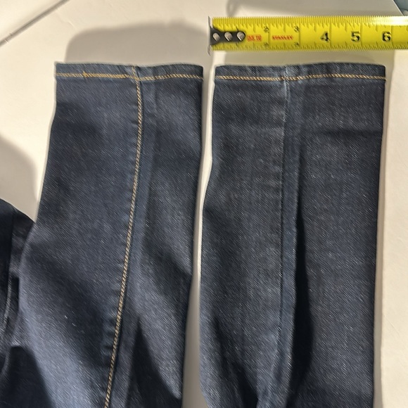 Levi’s Women’s 311 Shaping Skinny Jean - Picture 11 of 16